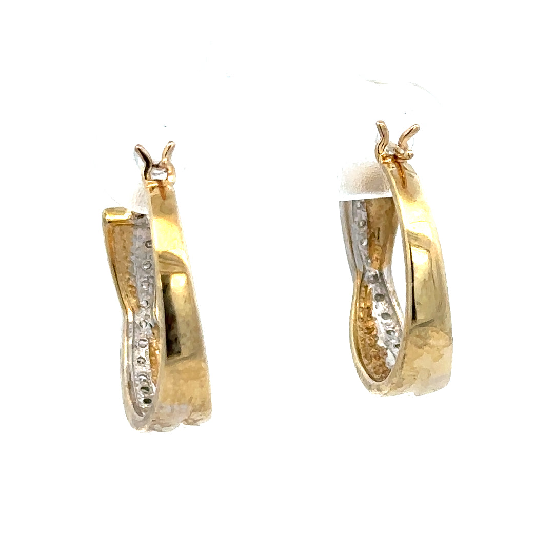 9ct yellow gold hoop earrings weighing 3.5g, stylish and classic jewelry accessory with a polished finish.
