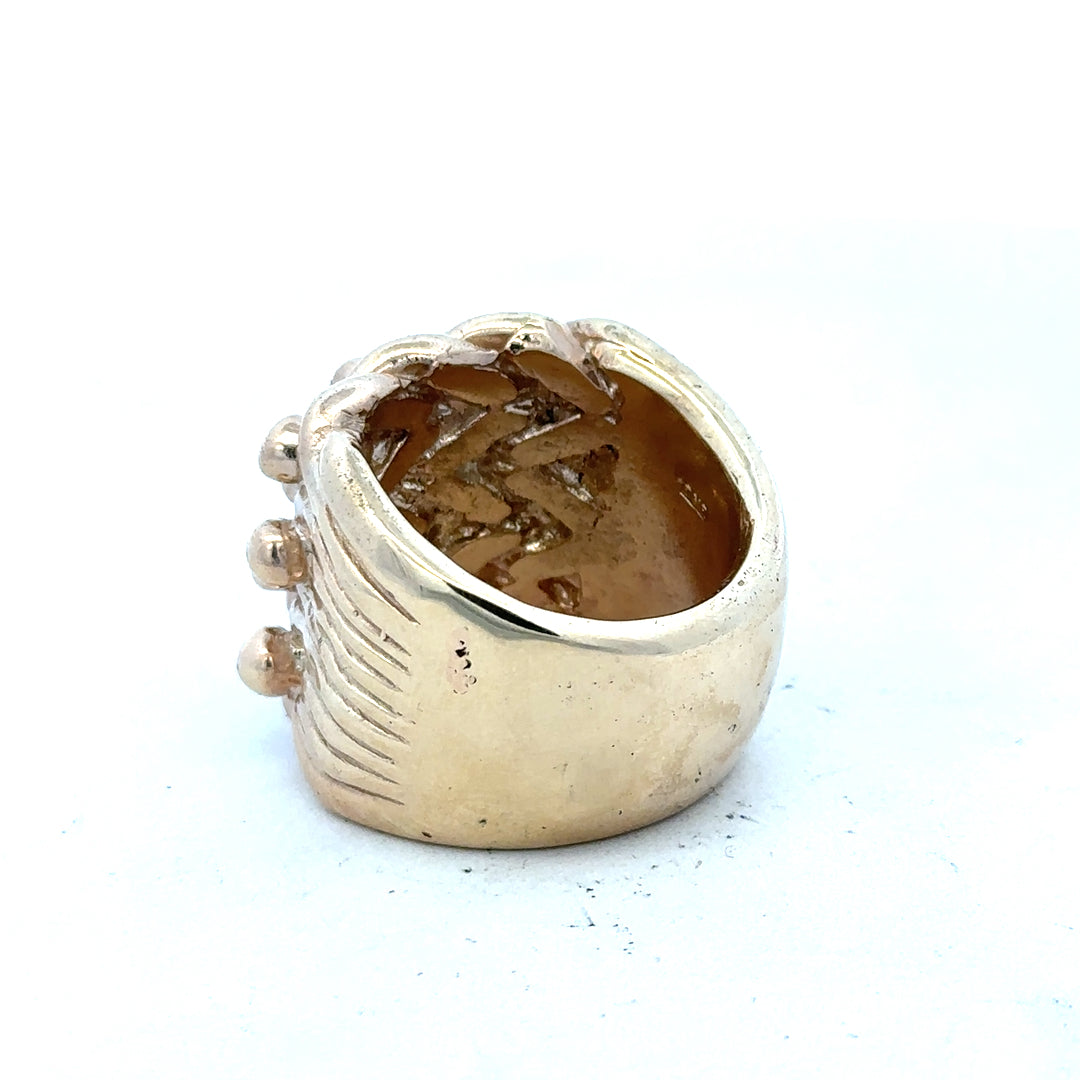 9ct yellow gold keeper ring in size W, unbranded, showcasing a polished band with a secure keeper design.