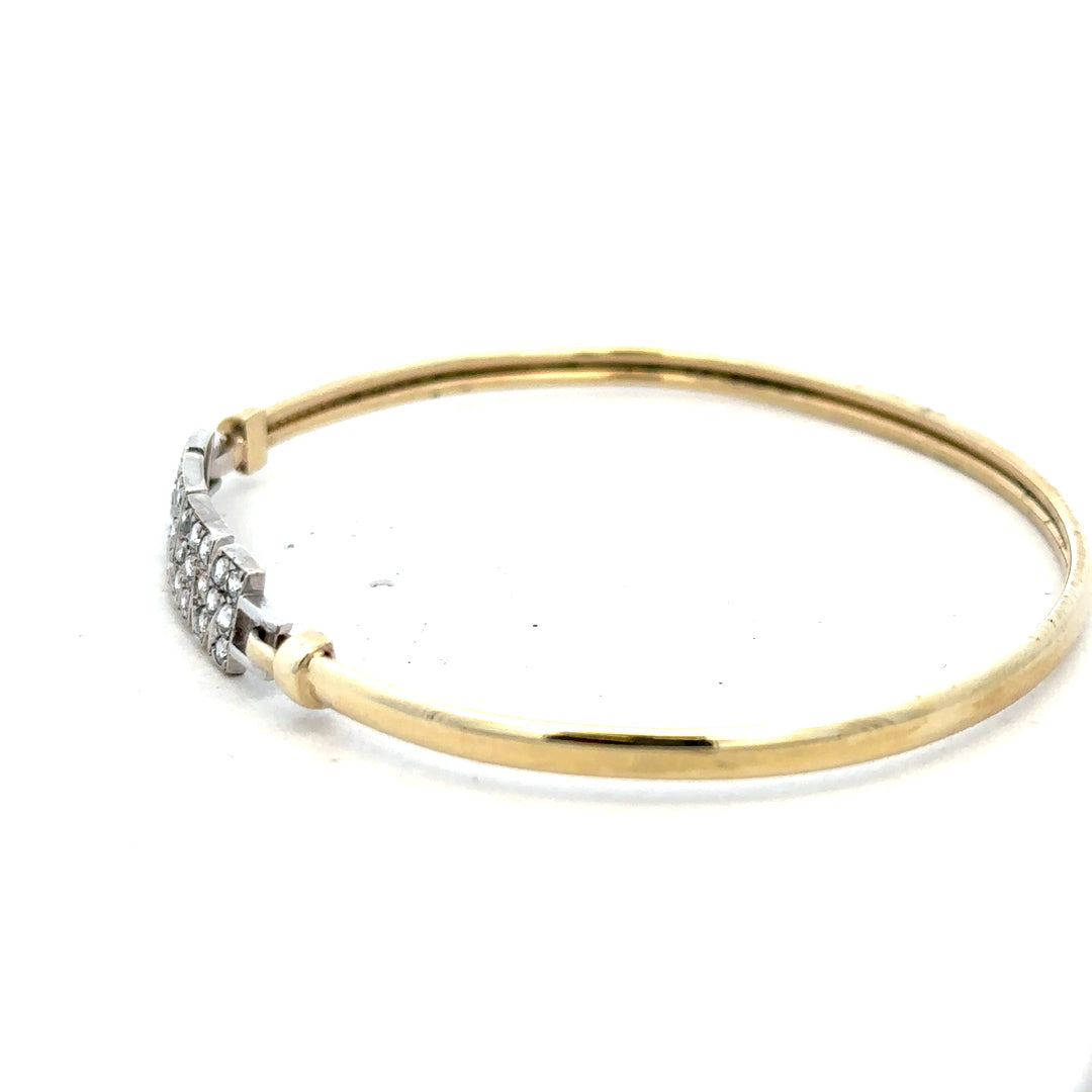 9ct yellow gold MUM bangle bracelet, unbranded, weighing 5.3g, featuring a smooth, polished finish and classic design.