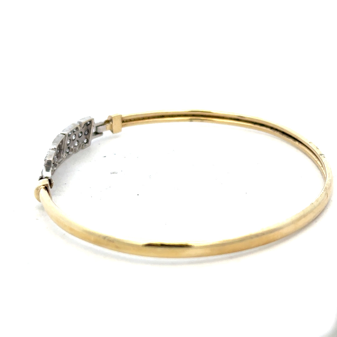 9ct yellow gold MUM bangle bracelet, unbranded, lightweight 5.3g, smooth design, ideal for special occasions or everyday wear.