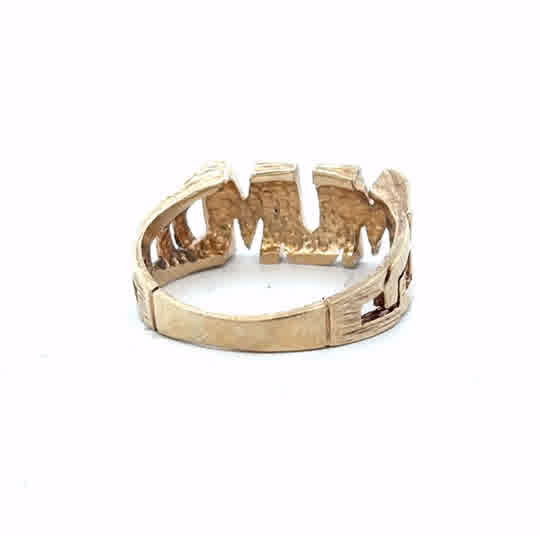 9ct yellow gold mum ring, size O1/2, unbranded, showcasing a simple and elegant gold band design.