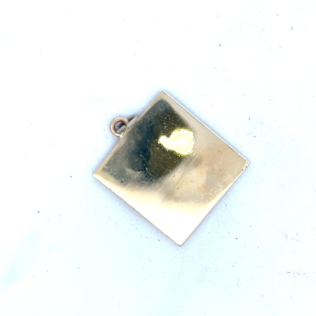 9ct yellow gold pendant weighing 9.6g, unbranded, featuring a simple elegant design, displayed on a white background.