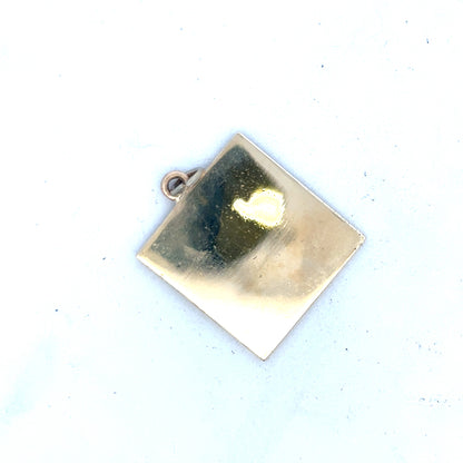 9ct yellow gold pendant weighing 9.6g, unbranded, featuring a simple elegant design, displayed on a white background.