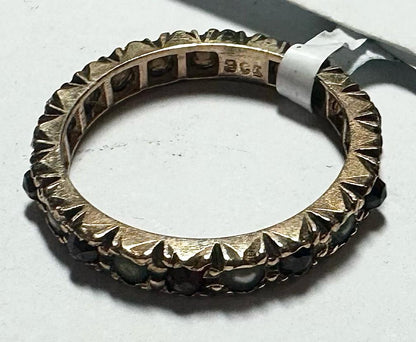 9ct yellow gold ring in size I1/2, unbranded, showcasing a smooth polished band suitable for everyday wear