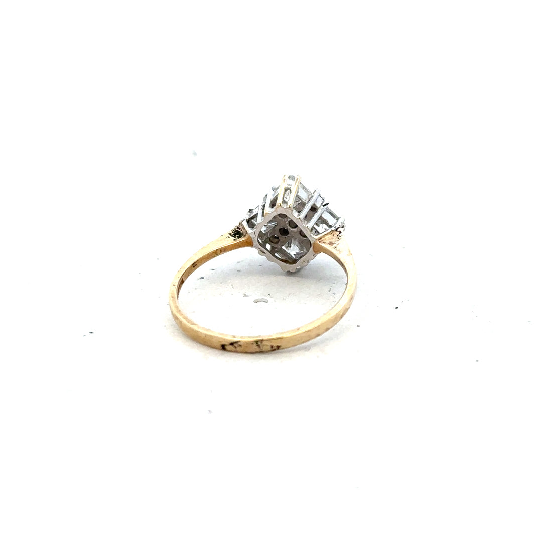 9ct yellow gold ring in size M with a smooth band, unbranded jewelry piece suitable for everyday wear.