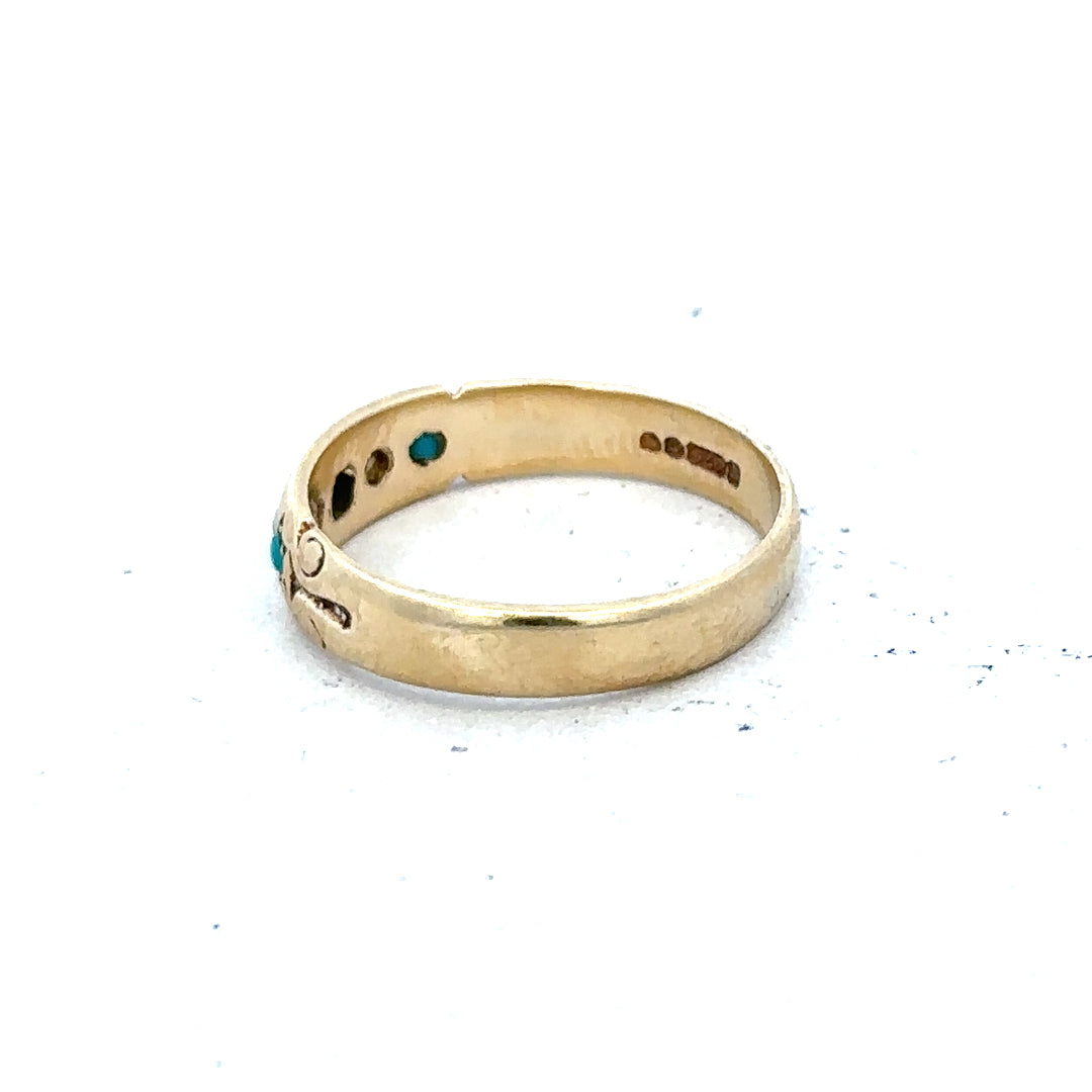 9ct yellow gold ring in size M with a smooth band, unbranded jewelry featuring classic style and polished finish.