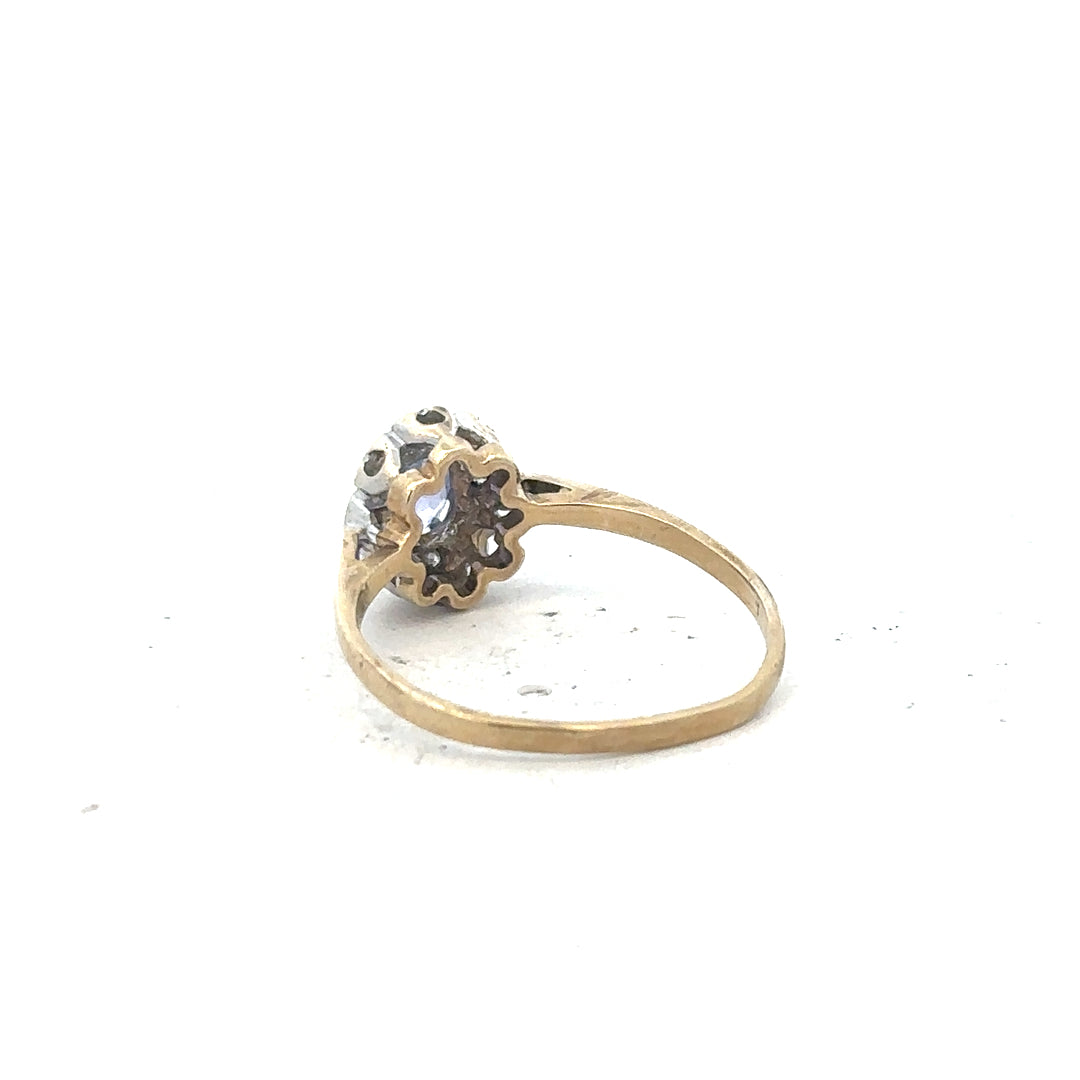 9ct yellow gold ring size M1/2, unbranded, showcasing a polished gold band with smooth finish and classic design.