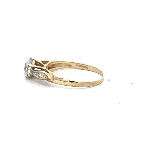 9ct yellow gold ring in size M1/2, featuring a smooth band design. Unbranded jewelry with a polished finish.