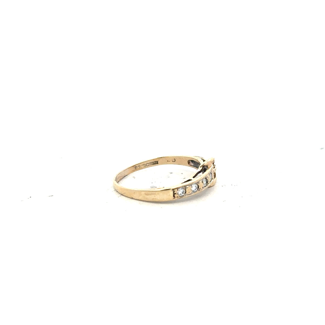9ct yellow gold ring in size N, featuring a simple band design, unbranded jewelry for elegant everyday wear.
