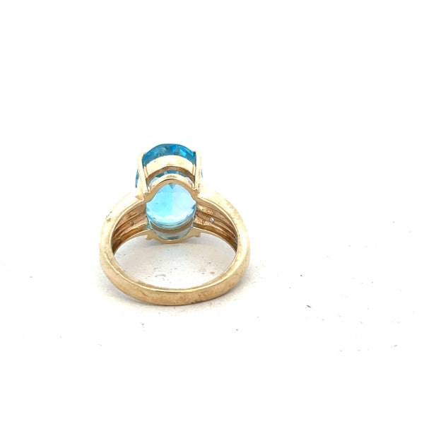 9ct yellow gold ring in size N, unbranded jewelry with a smooth, polished band suitable for everyday wear.