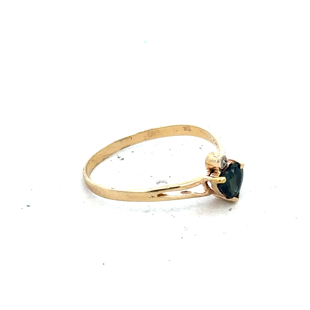 9ct yellow gold ring in size N1/2, unbranded, featuring a smooth polished band suitable for everyday wear.