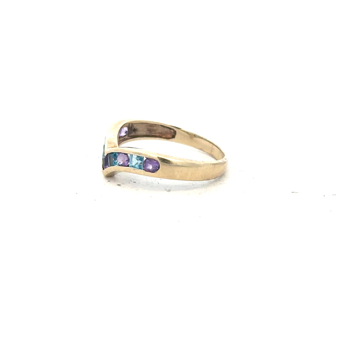 9ct yellow gold ring in size O with a smooth band, unbranded jewelry designed for elegant everyday wear.