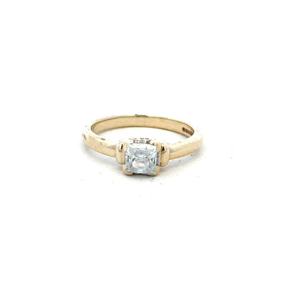 9ct yellow gold ring in size O, unbranded, showcasing a smooth polished band ideal for everyday wear