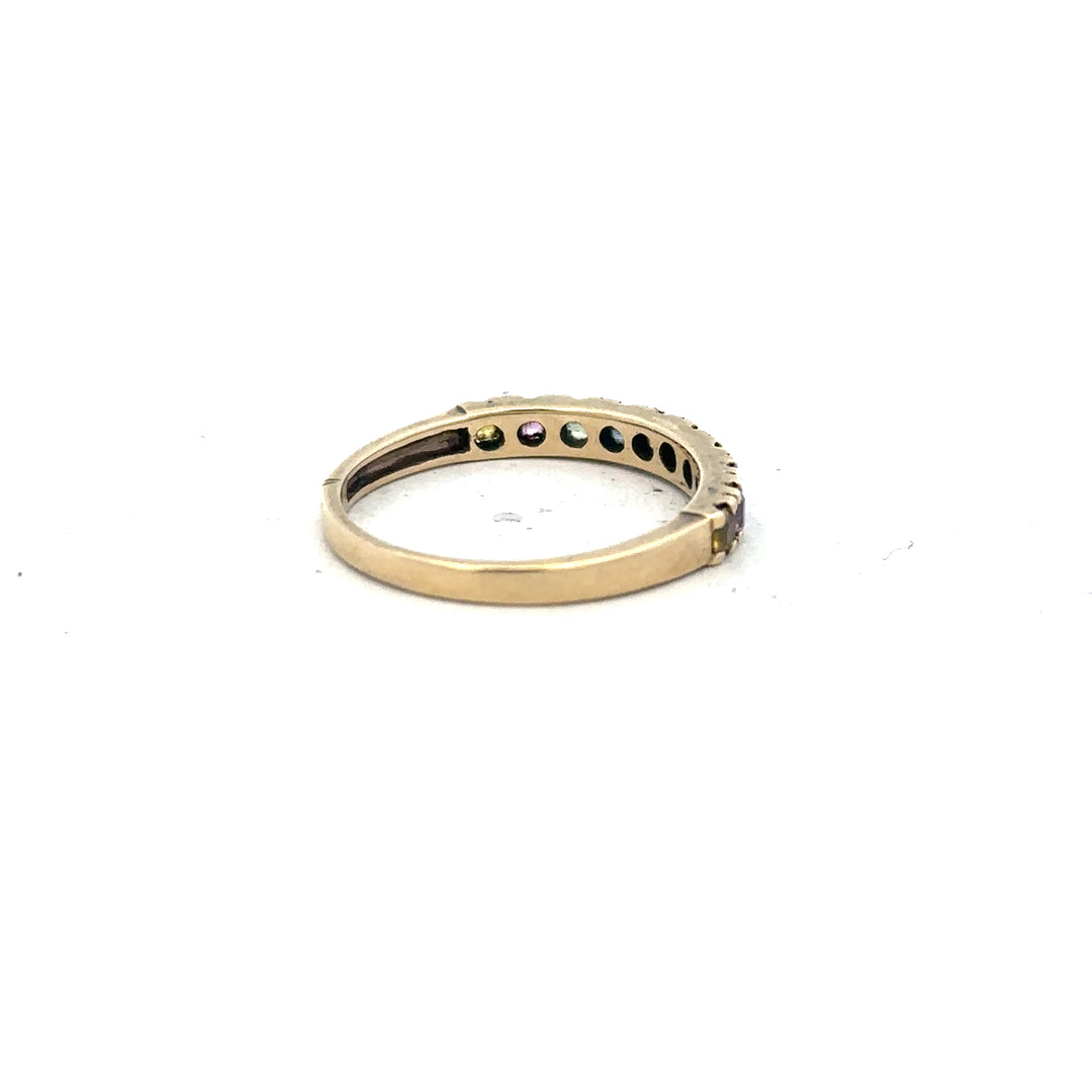 9ct yellow gold ring in size O with a smooth band, unbranded, displayed on a neutral background.