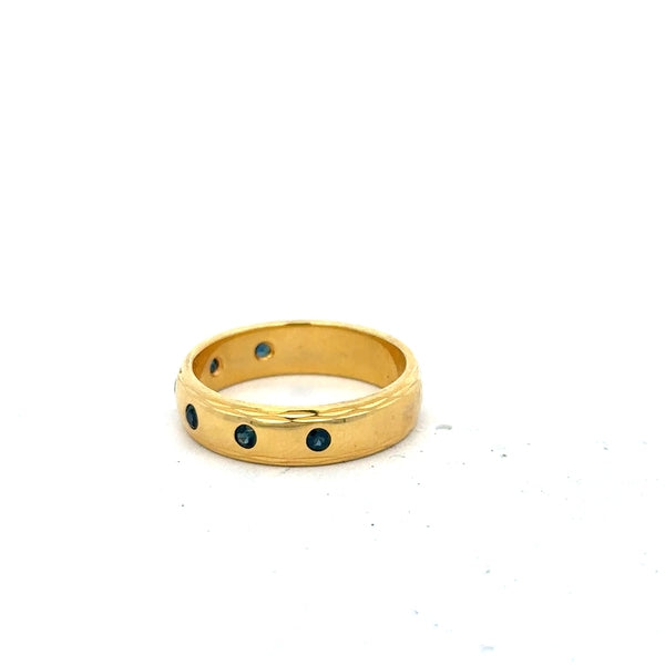 9ct yellow gold ring size O1/2, unbranded, showcasing a smooth polished band with a shiny finish.