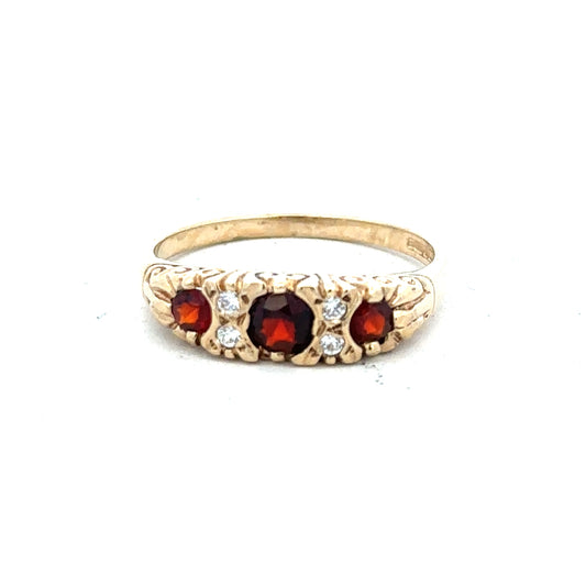 9ct yellow gold ring size O1/2, unbranded gold jewelry with a polished finish and classic design.