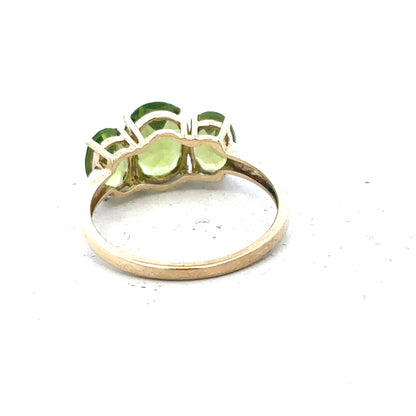 9ct yellow gold ring in size P, unbranded jewelry with a smooth polished finish and classic design.