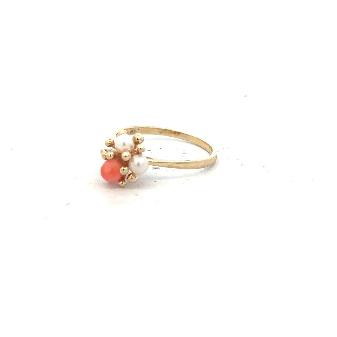 9ct yellow gold ring in size Q featuring a smooth, polished band, unbranded jewelry perfect for everyday wear