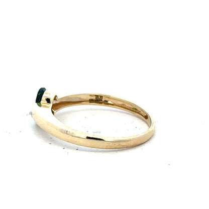 9ct yellow gold ring in size R, featuring a simple and elegant design, unbranded jewelry.