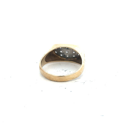 9ct yellow gold ring in size R with a simple, polished band, unbranded jewelry suitable for everyday wear.