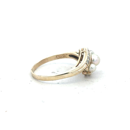 9ct yellow gold ring in size R with a simple band design, unbranded jewelry piece for everyday wear.