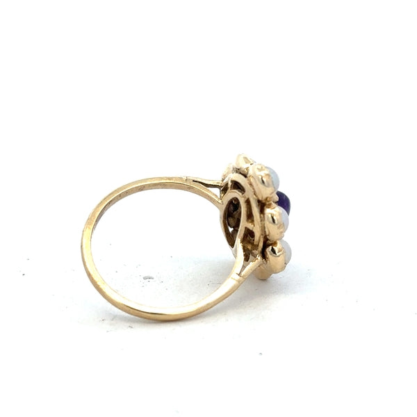 9ct yellow gold ring size R1/2 with a smooth band, unbranded jewelry piece showcasing classic gold craftsmanship.