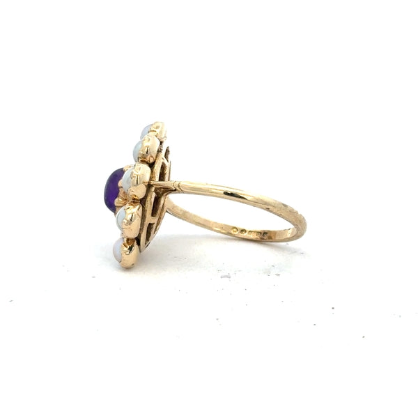 9ct yellow gold ring in size R1/2, featuring a smooth band design, unbranded jewelry piece with a polished finish.
