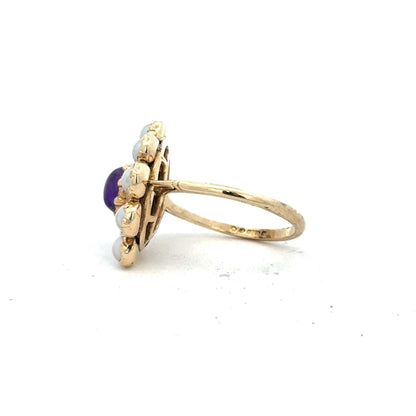 9ct yellow gold ring in size R1/2, featuring a smooth band design, unbranded jewelry piece with a polished finish.