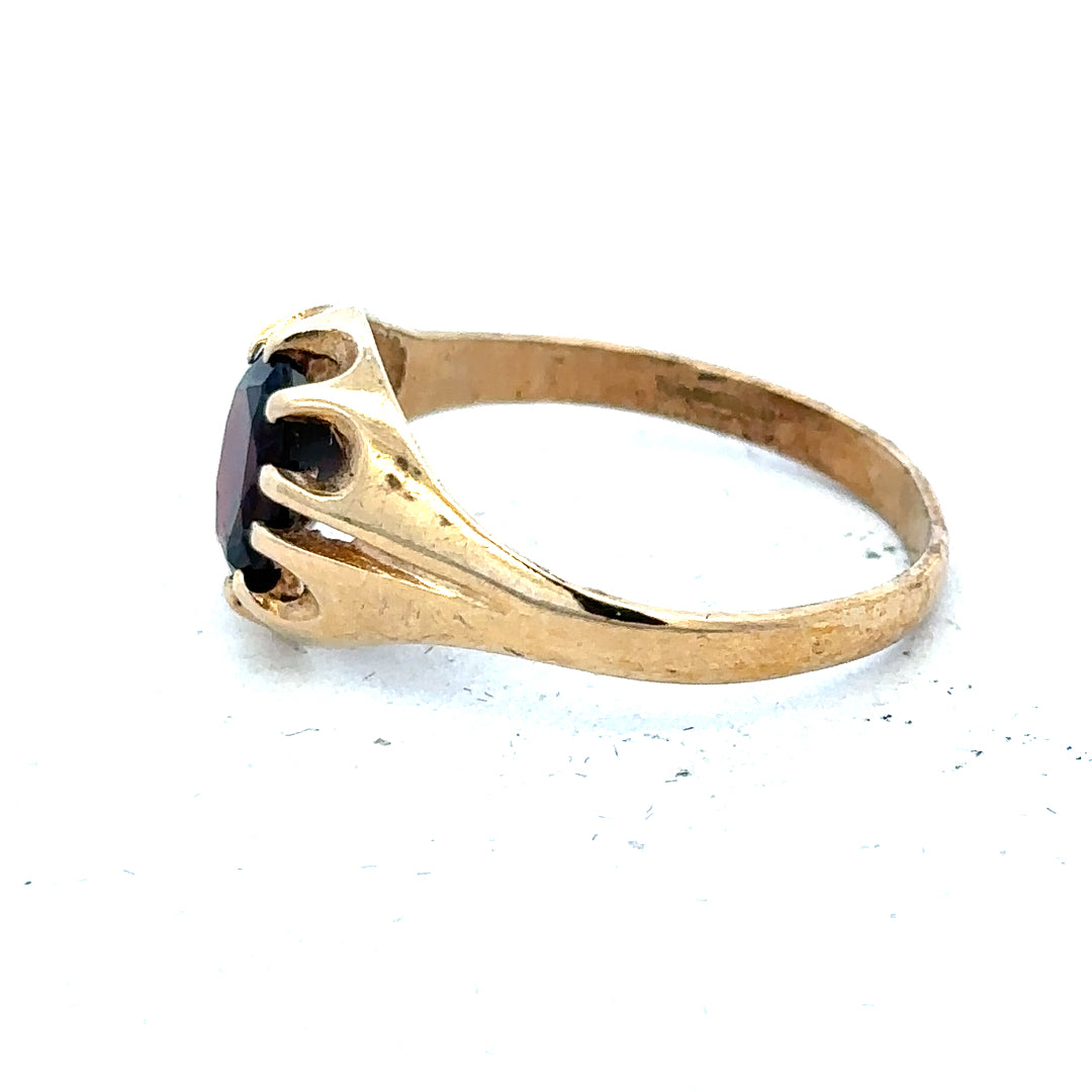 9ct yellow gold ring in size T with smooth band design, unbranded jewelry crafted from durable 9-karat gold.