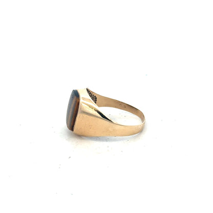 9ct yellow gold ring in size T1/2, unbranded, featuring a smooth polished band perfect for everyday wear.