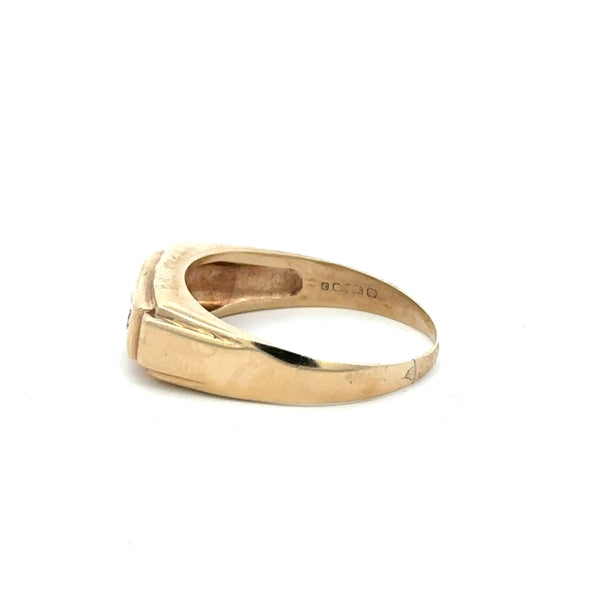 9ct yellow gold ring in size W, featuring a simple polished band, unbranded jewelry accessory.