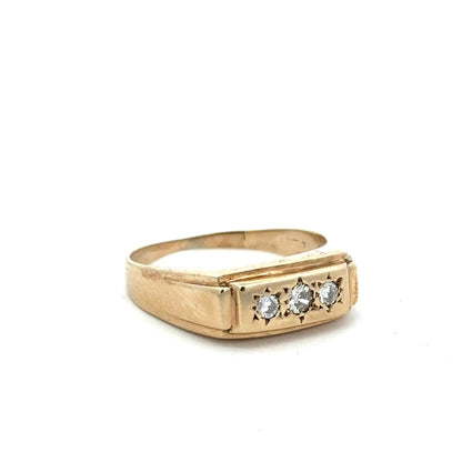 9ct yellow gold ring in size W with a smooth band, unbranded jewelry accessory for elegant wear