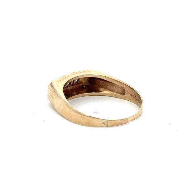 9ct yellow gold ring size W with a smooth band, unbranded jewelry, featuring a polished finish and classic design.