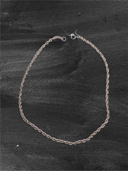 9ct yellow gold rope chain, 16-inch length, 9.4g, unbranded, close-up of the textured gold link chain.
