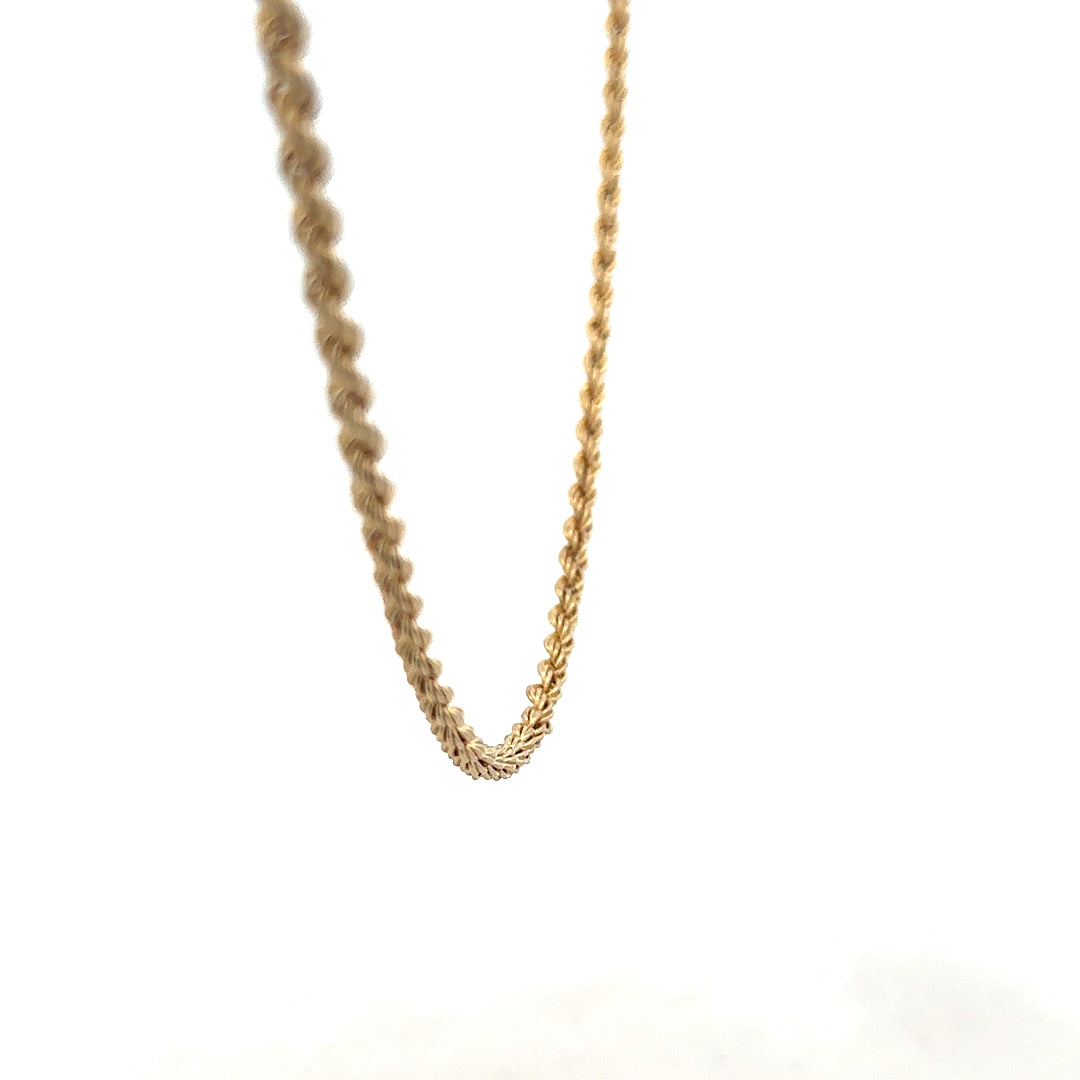 9ct yellow gold rope chain, unbranded, lightweight jewelry chain with intricate twisted design, 3.7g.