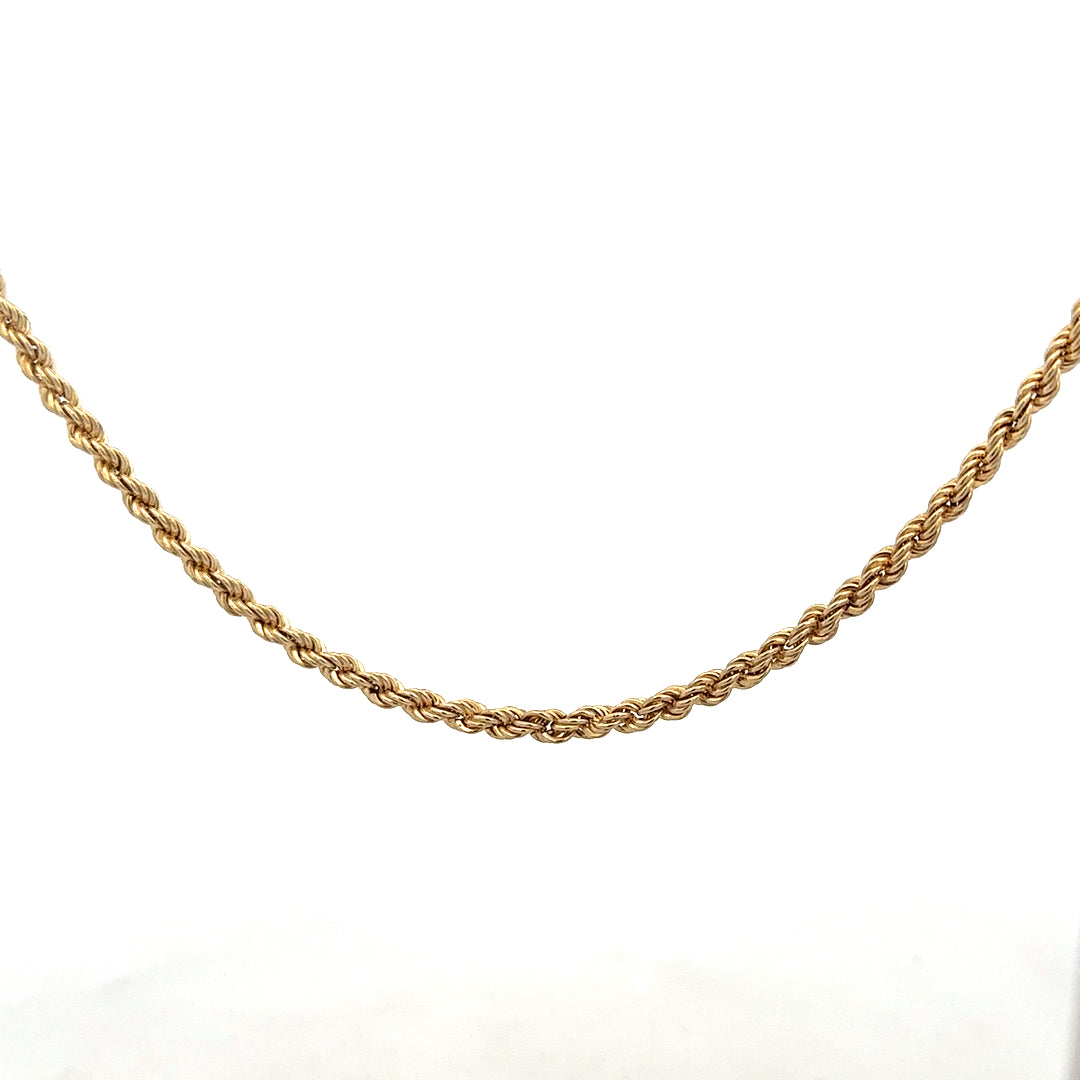 9ct yellow gold rope chain, unbranded, 3.7g, featuring a detailed twisted design and polished finish.