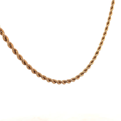 9ct yellow gold rope chain with a classic twisted design, weighing 5.5 grams, suitable for everyday wear.