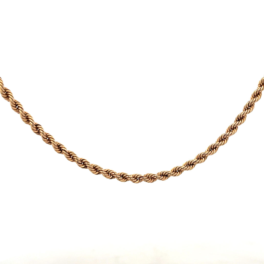 9ct yellow gold rope chain, unbranded, weighing 5.5g, featuring a detailed twisted rope design for a stylish jewelry look.