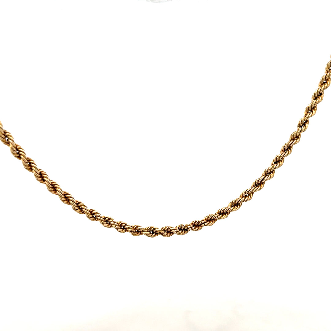 9ct yellow gold rope chain, unbranded, 7.2g, featuring a classic twisted design with a secure clasp.