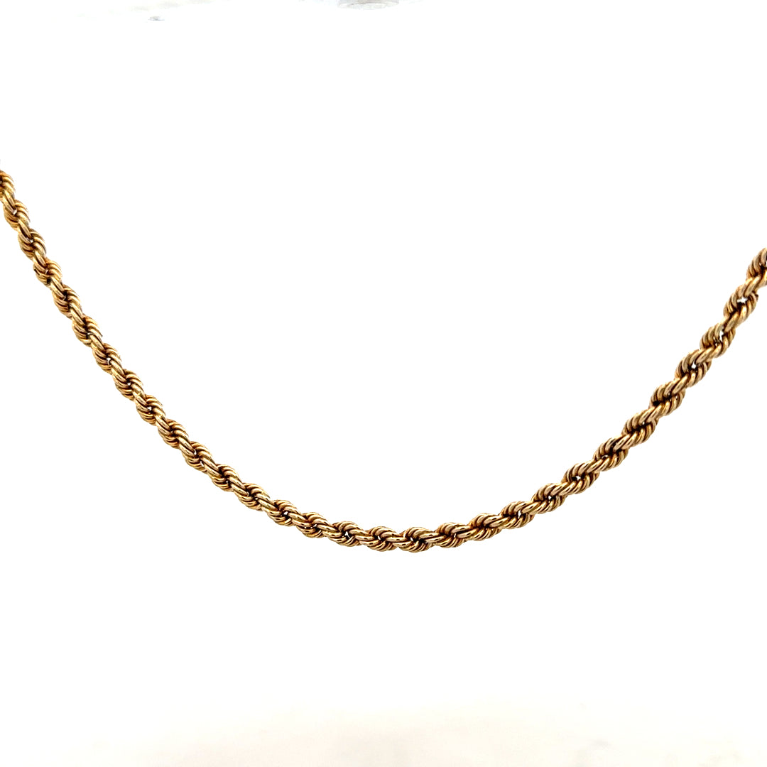 9ct yellow gold rope chain, unbranded, showcasing a detailed twisted design and a weight of 7.2 grams.