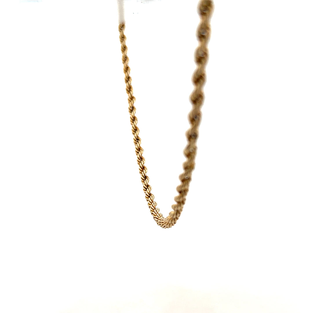 9ct yellow gold rope chain, unbranded, 7.2g, close-up of the twisted gold chain with detailed links.