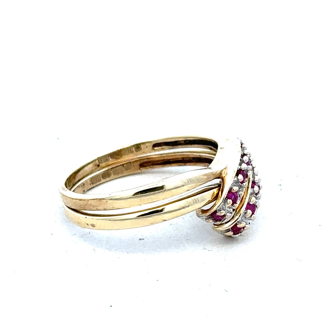 9ct yellow gold ruby ring in size O with a vibrant red ruby gemstone, unbranded jewelry ring.