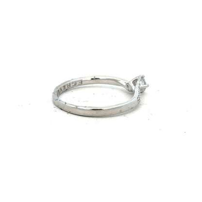 Platinum diamond ring with complete box set, size S, featuring a sparkling diamond and elegant band.