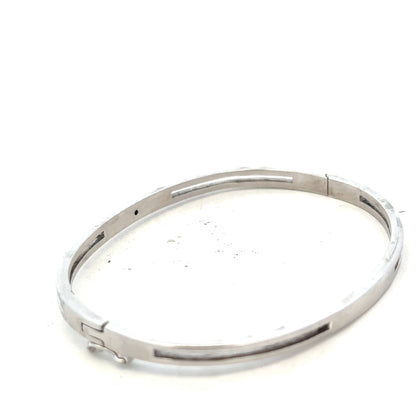 Silver bracelet bangle weighing 13.5g, unbranded stylish jewelry piece with a sleek, polished finish.