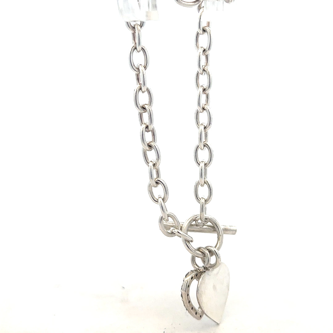 Silver bracelet weighing 19.5g with a sleek design, unbranded jewelry accessory shown in the image.