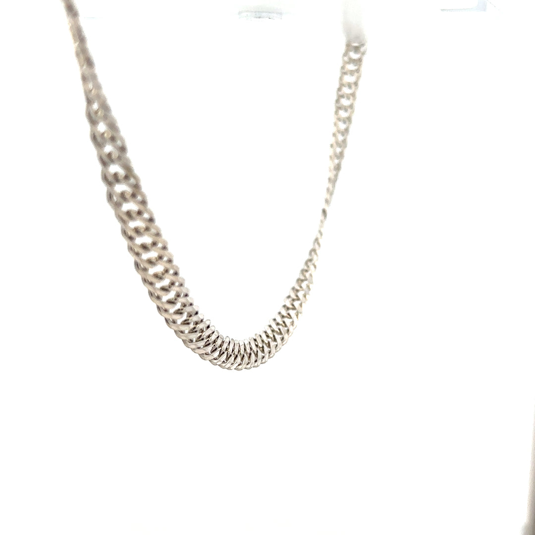 Silver chain weighing 17.2g with a sleek, unbranded design, featuring detailed links visible in the image.