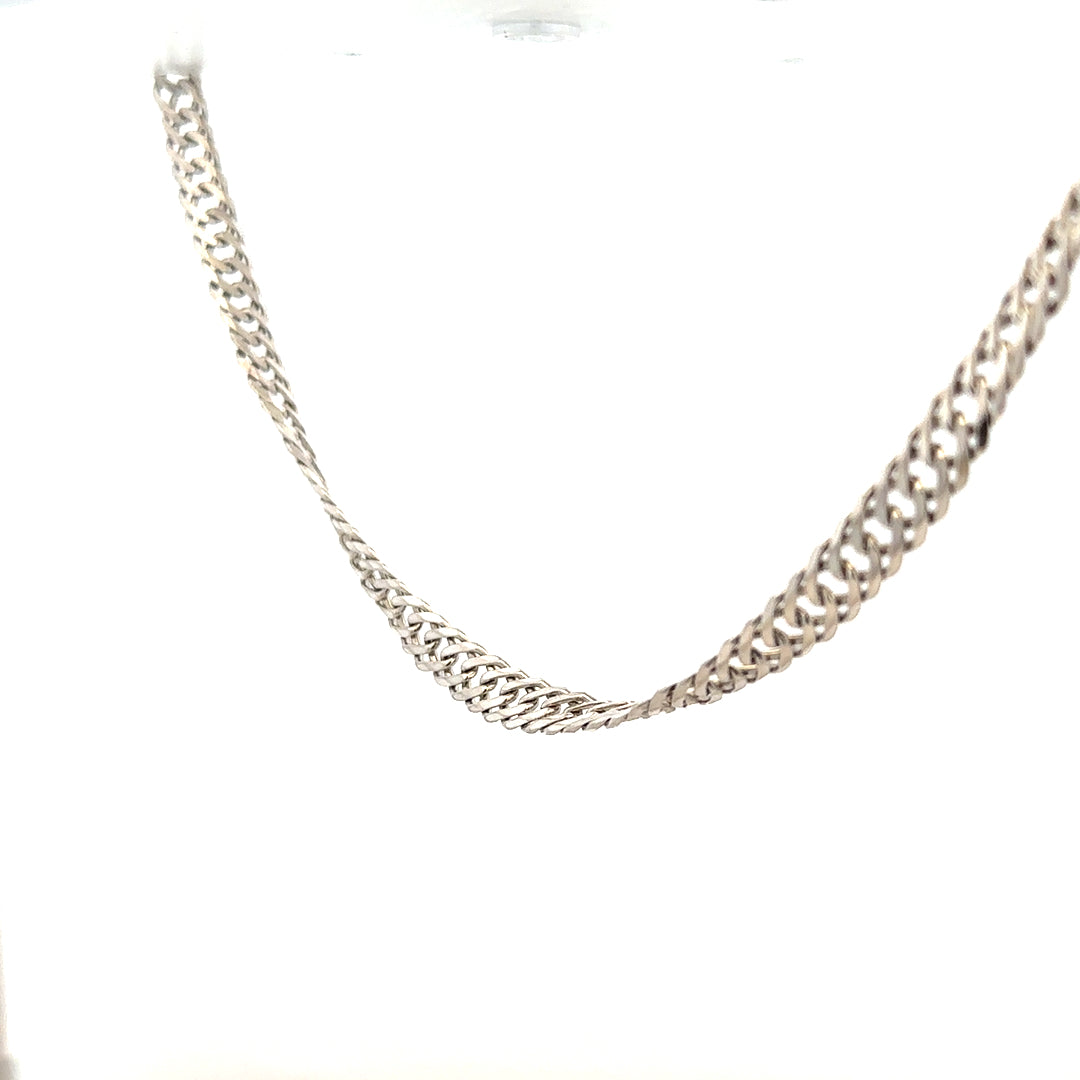 Silver chain weighing 17.2g with a classic design, displayed on a plain background, unbranded jewelry chain for everyday wear.