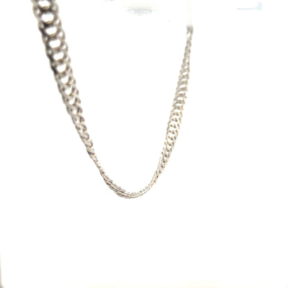Silver chain weighing 17.2g with a classic design, unbranded, displayed on a neutral background with a close-up view of the links.