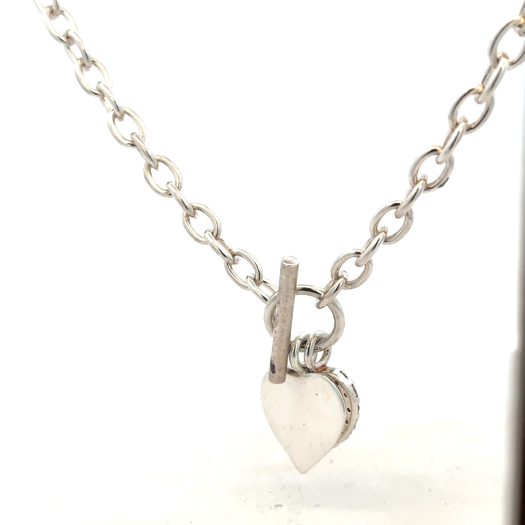 Silver chain weighing 32.4g, unbranded, with a detailed close-up showing its links and metallic shine.