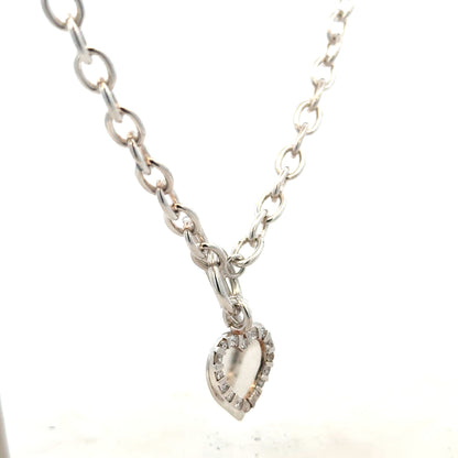 Silver chain weighing 32.4g with a classic design, displayed on a neutral background. Unbranded jewelry chain for versatile wear.